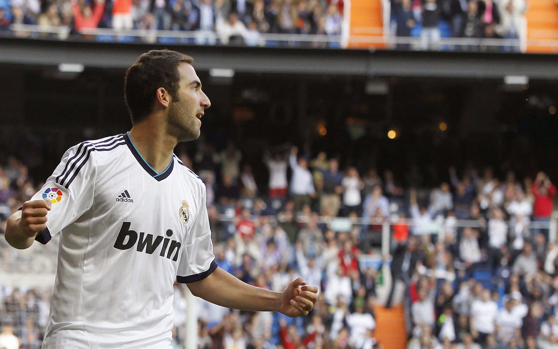 中国足球国家队体能恢复技术引入新设备，国家足球队体能标准